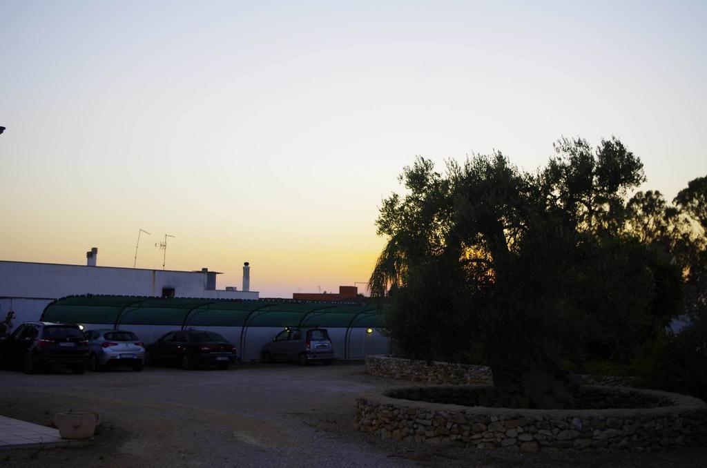 Villa Arneide Bed And Breakfast Torre Lapillo Bagian luar foto