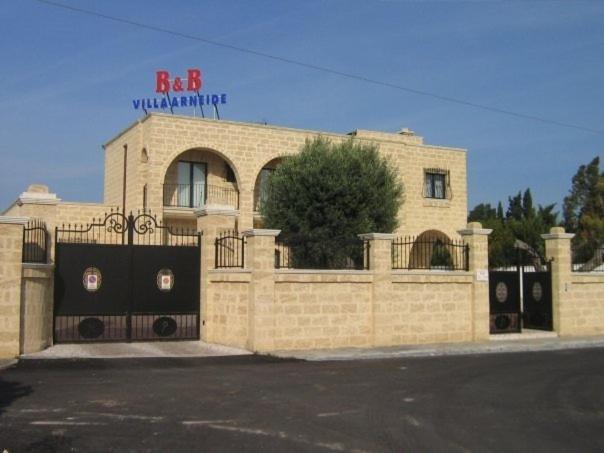 Villa Arneide Bed And Breakfast Torre Lapillo Bagian luar foto