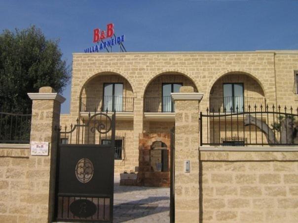 Villa Arneide Bed And Breakfast Torre Lapillo Bagian luar foto