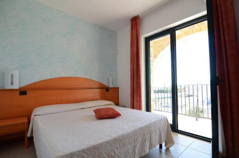 Villa Arneide Bed And Breakfast Torre Lapillo Ruang foto